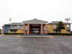 Wingfield Inn and SuitesAtrium Gardens
