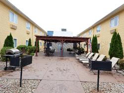 Wingfield Inn and SuitesAtrium Gardens