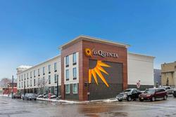 La Quinta Inn & Suites by Wyndham Jamestown