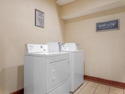 Best Western Plus Plaza By The Green