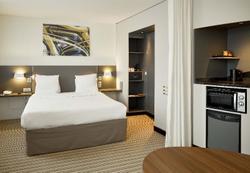 B&B HOTEL Rueil-Malmaison Gare
