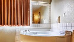 Motel 6 Henderson Tx