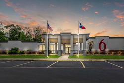 Motel 6 Henderson Tx