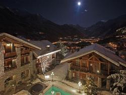 Village Montana Hotel