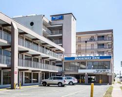 Red Roof PLUS & Suites Virginia Beach - Seaside