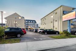 Gateway Hotel & Suites, Ascend Hotel Collection
