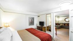 Comfort Inn Midwestern Square