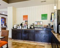 Comfort Inn & Suites Lawrence - University Area