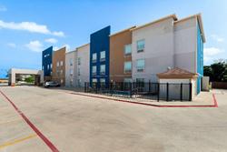 AmericInn by Wyndham New Braunfels