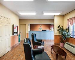 Econo Lodge Inn & Suites I-20, exit 73