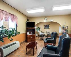 Econo Lodge Inn & Suites I-20, exit 73