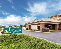Quality Suites Convention Center Eastside
