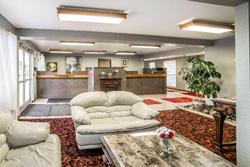 Hotel Fuzion Inn & Suites