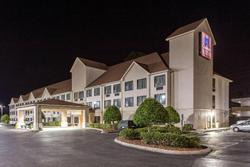 Comfort Suites Wilmington near Downtown