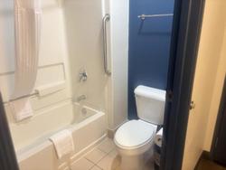Spark by Hilton Lakewood Denver Southwest