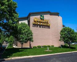 Quality Inn Morton at I-74