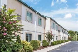 Econo Lodge Morristown area