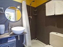 Inside Barcelona Apartments Sants