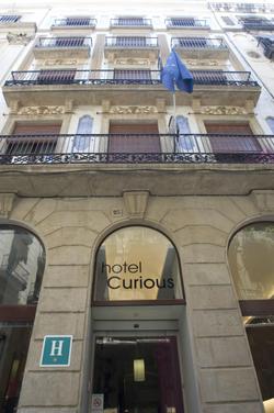 Hotel Curious