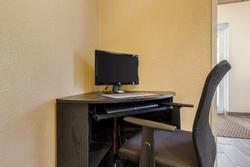 Econo Lodge Luverne Area