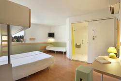 Hotel First Inn APT