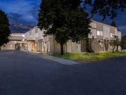 Yellowstone Park Inn & Suites