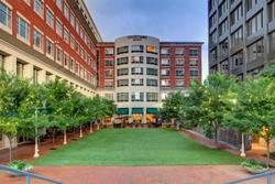 Courtyard by Marriott Greenville Downtown