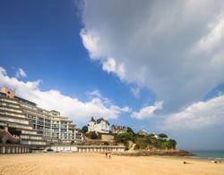 Le Crystal Dinard Sure Hotel Collection by BW