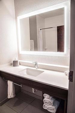 Alexandria Express & Suites