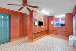 Days Inn by Wyndham Newport