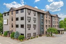 Brookstone Lodge near Biltmore Village
