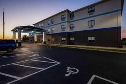 Days Inn by Wyndham Collinsville