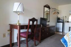 Ozark Inn & Suites