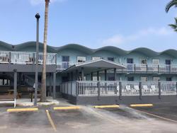 Blue Wave Inn