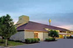Super 8 by Wyndham Cincinnati/Springdale OH
