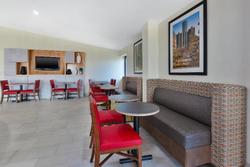 Holiday Inn Express Detroit-Warren