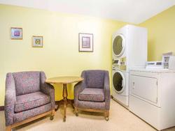 Super 8 by Wyndham Elko
