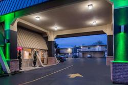 University Inn & Suites