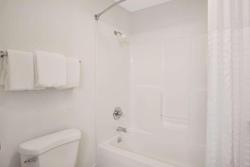 Baymont by Wyndham Freeport