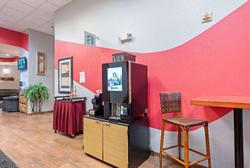 Ramada by Wyndham Sioux Falls Arpt & Suites
