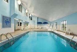 Country Inn & Suites By Radisson Fargo