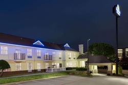 Days Inn & Suites Euless DFW Airport South