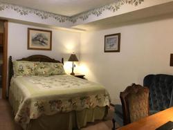 7 Gables Inn and Suites