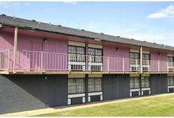 River Valley Inn & Suites