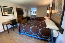 Super 8 by Wyndham Marietta/West/Atl Area