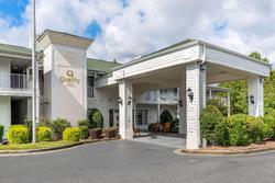 Quality Inn Fayetteville Nr Historic Downtown Sq