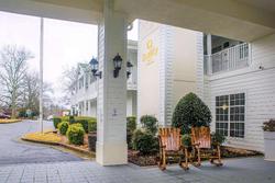 Quality Inn Fayetteville Nr Historic Downtown Sq