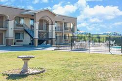 Days Inn by Wyndham San Marcos