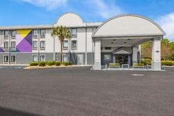 Spark by Hilton Tifton