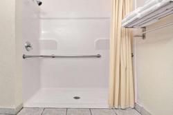 Super 8 by Wyndham Austin/Airport South